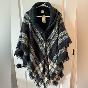 St. John’s Bay Plaid Poncho shawl